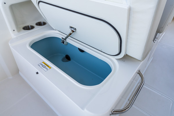 Boston Whaler 210 Vantage фото 1.8