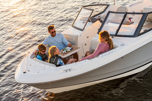 Boston Whaler 210 Vantage фото 1.3