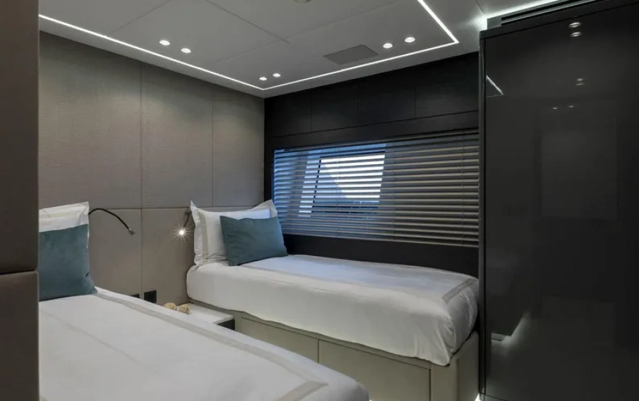 Mangusta MAXI OPEN 110 - 2020 фото 2.21