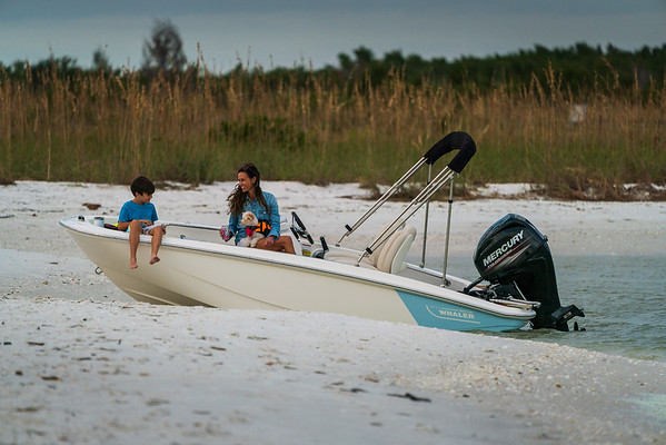 Boston Whaler 130 Super Sport фото 1.3