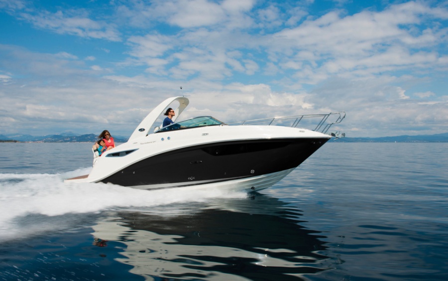 Sea Ray Sundancer 265: Comfort and Style