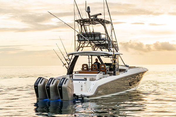 Boston Whaler 420 Outrage фото 1.5