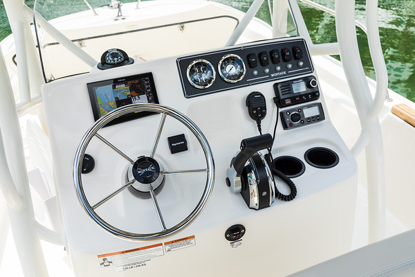 Boston Whaler 190 Montauk фото 1.4