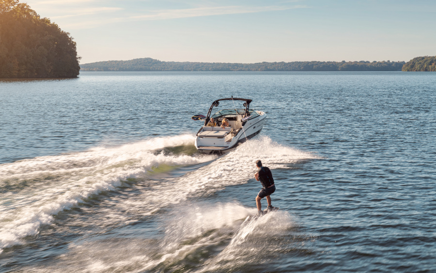 Sea Ray  Sea Ray SLX 260-Surf фото 1.2