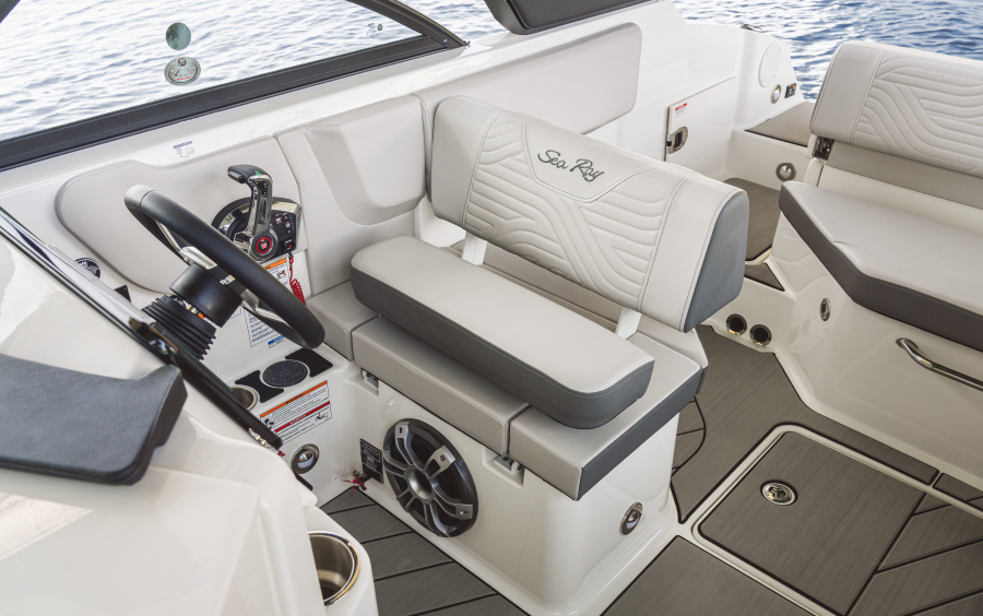 Sea Ray SDX 230 Surf фото 1.1