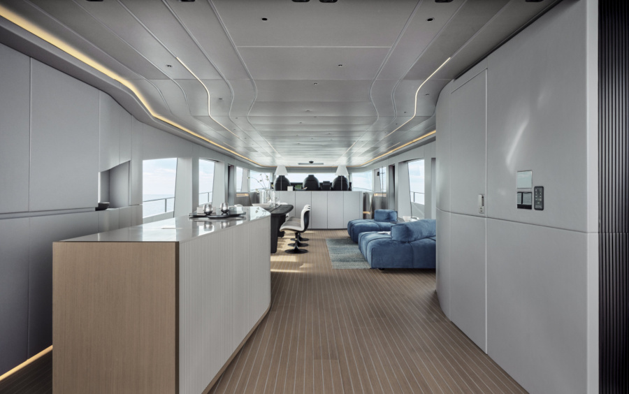 AB Yachts 110 фото 1.8