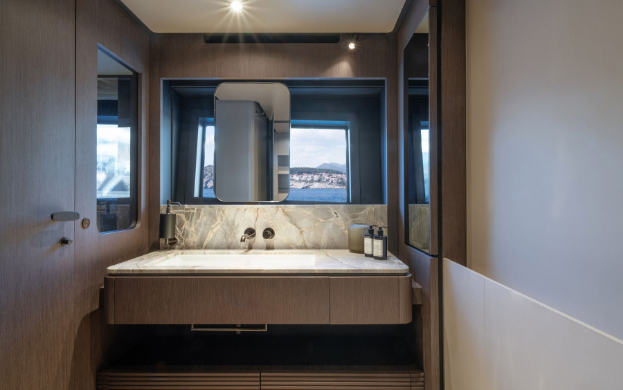 Ferretti Yachts 800 фото 2.8