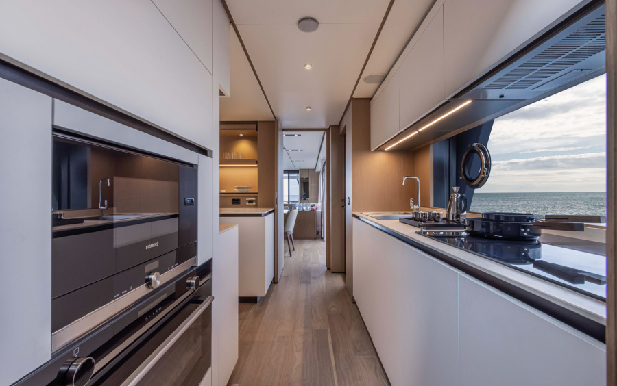 Ferretti Yachts 1000 фото 2.52