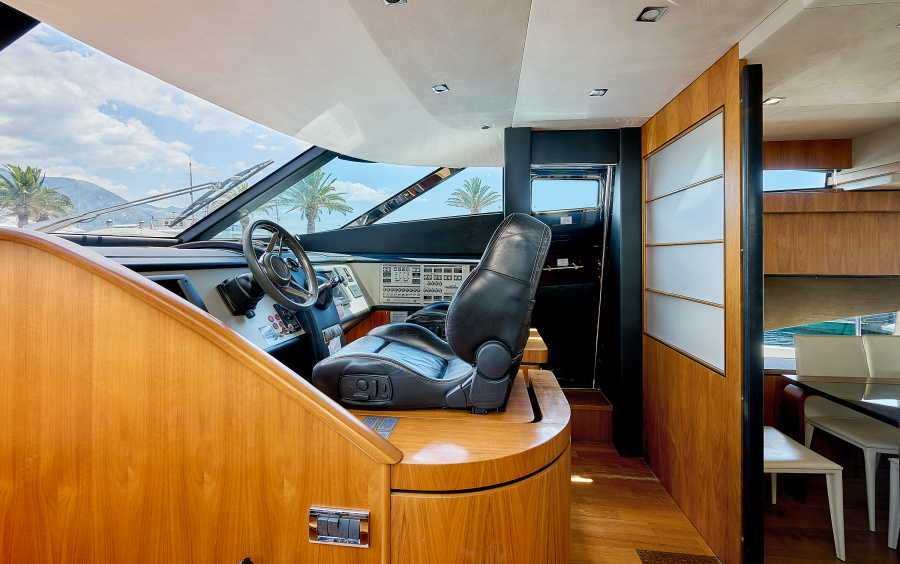 Fairline Squadron 78 - 2012 фото 2.26