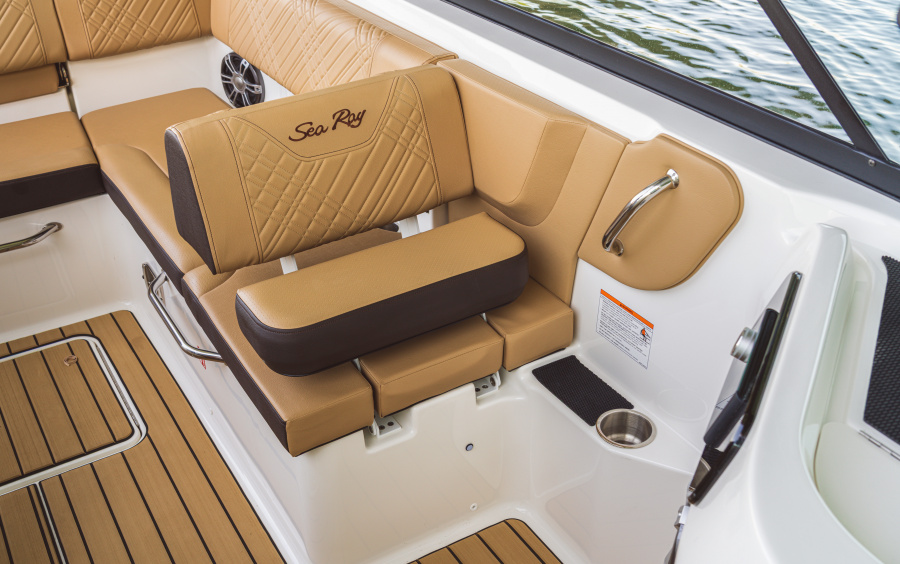 Sea Ray  SDX 230 фото 1.9