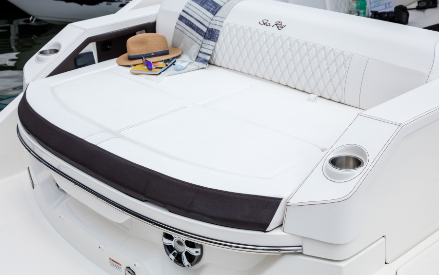 Sea Ray SLX 310/802 фото 1.7