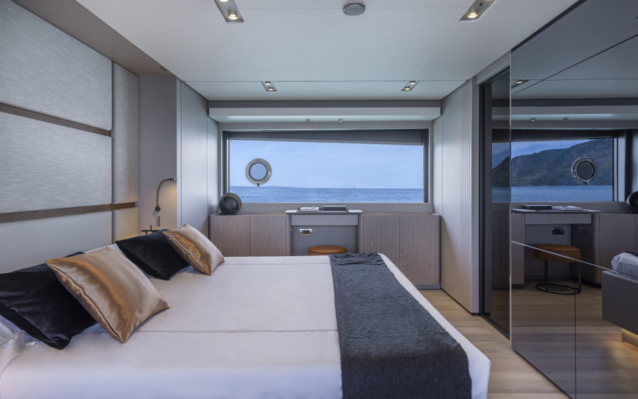 Ferretti Yachts 1000 фото 2.13