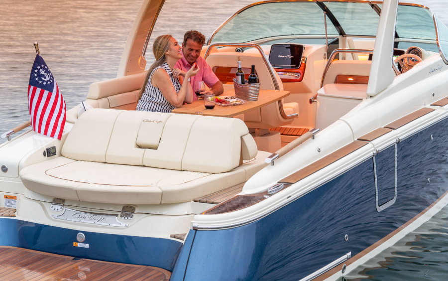 Chris-Craft Launch 31 GT (available in Montenegro) фото 1.7