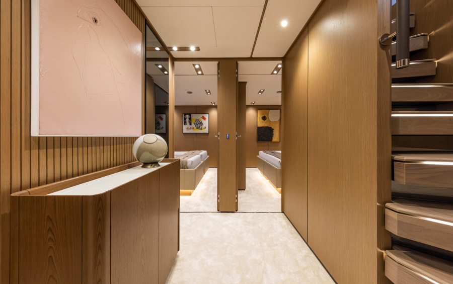 Ferretti Yachts 1000 фото 2.33