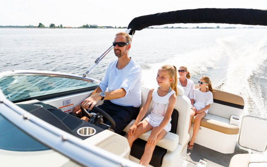 Sea Ray  Sundancer 265 фото 1.6