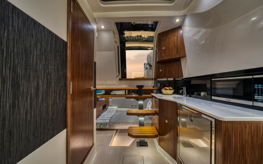 Sea Ray  SUNDANCER 370 фото 1.2