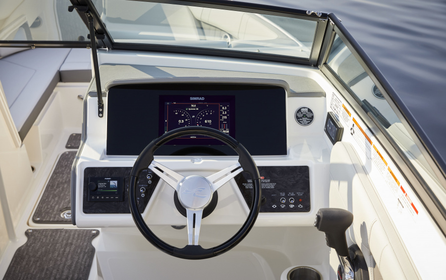 Sea Ray 230 SPX/488 фото 1.2