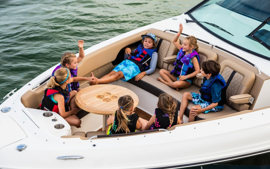 Sea Ray SLX 400 OB фото 1.5