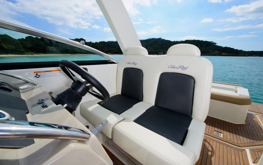Sea Ray  Sundancer 265 фото 2.1