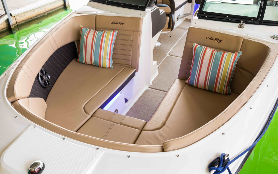 Sea Ray  230 SPX OB фото 1.4