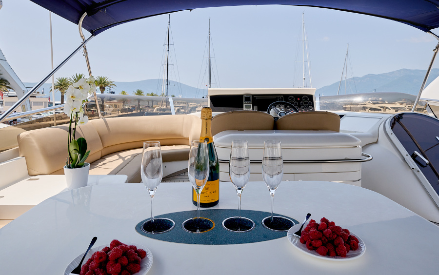 Princess 23M - 2009 фото 1.12