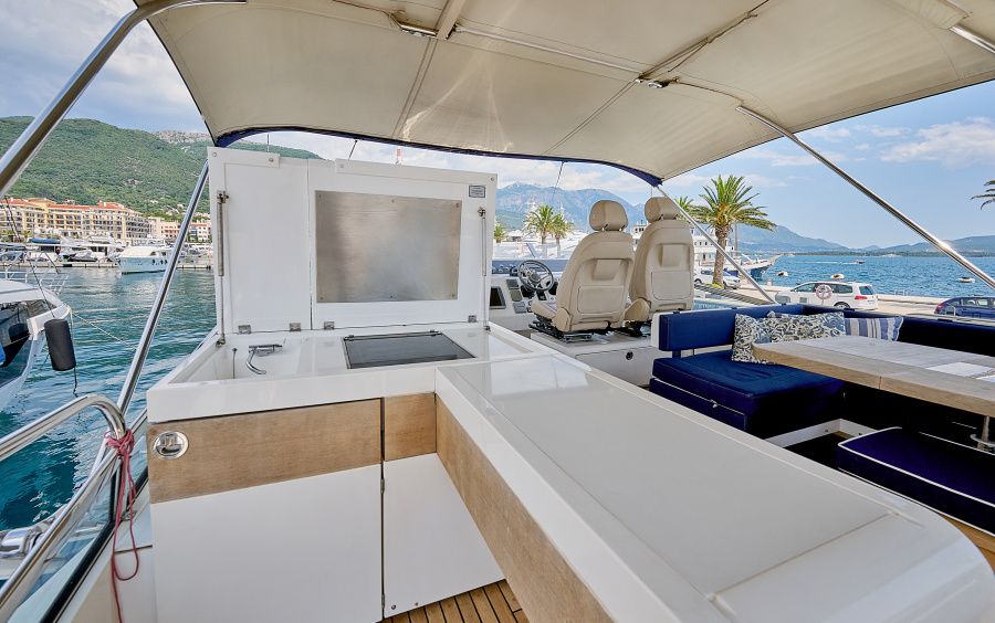 Fairline Squadron 78 - 2012 фото 3.8
