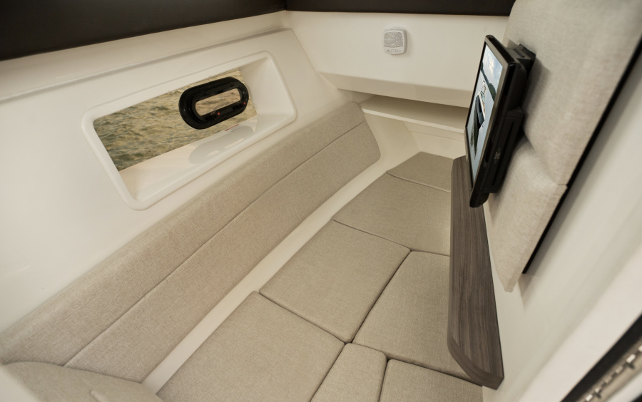 Sea Ray  SLX 350 OB (Outboard) фото 1.4