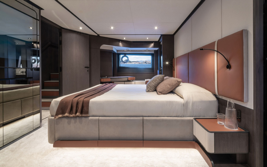 Ferretti Yachts 800 фото 2.5