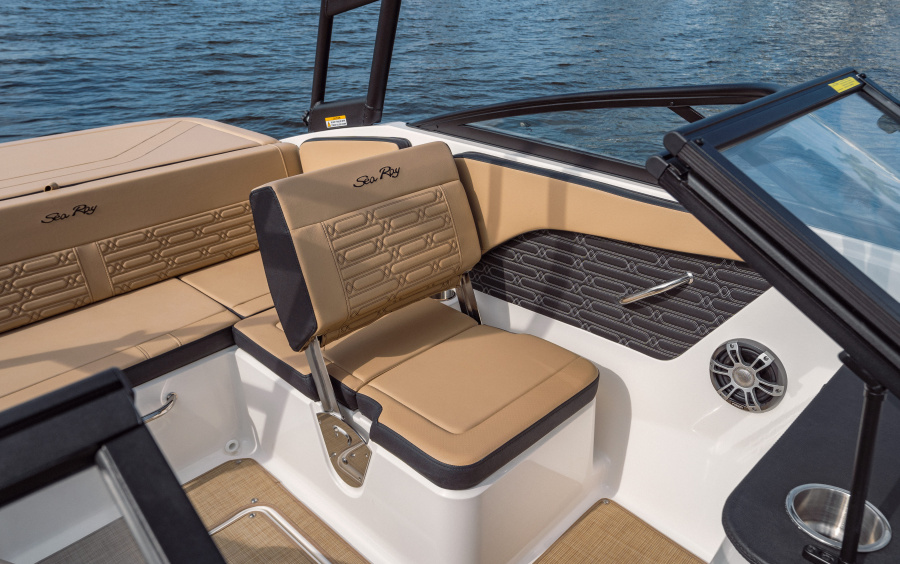 Sea Ray 190 SPX фото 1.12