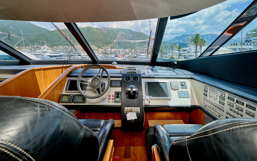 Fairline Squadron 78 - 2012 фото 2.27