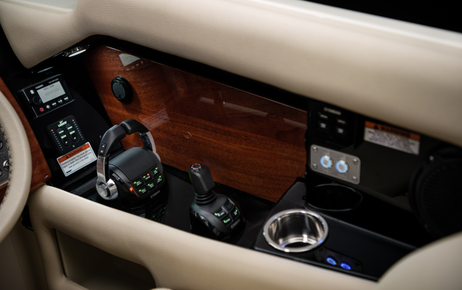 Chris-Craft Launch 35 GT фото 1.13