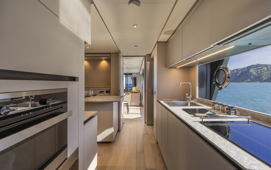 Ferretti Yachts 1000 фото 2.9
