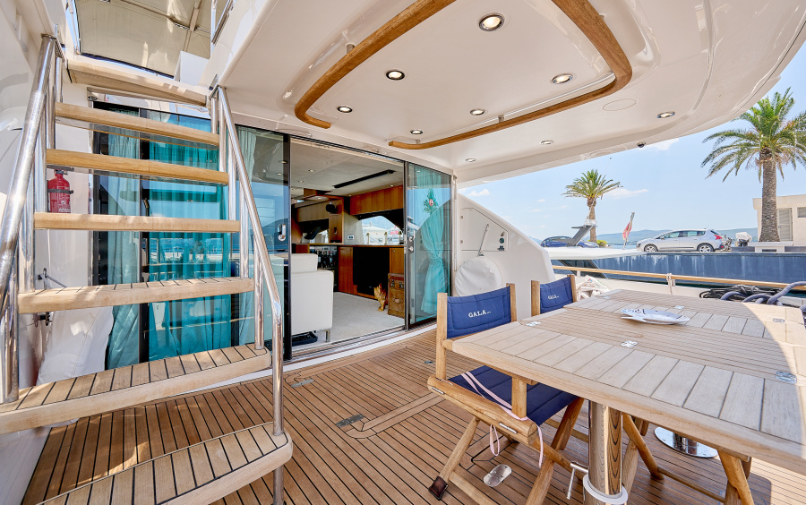 Fairline Squadron 78 - 2012 фото 2.14