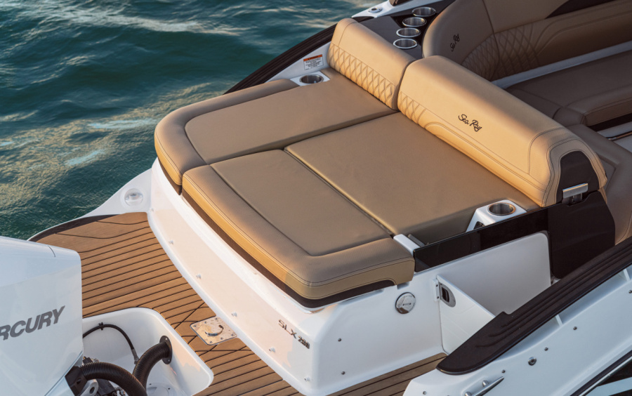 Sea Ray SLX 260 OB фото 1.4