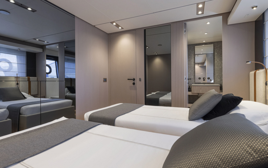 Ferretti Yachts 1000 фото 2.17