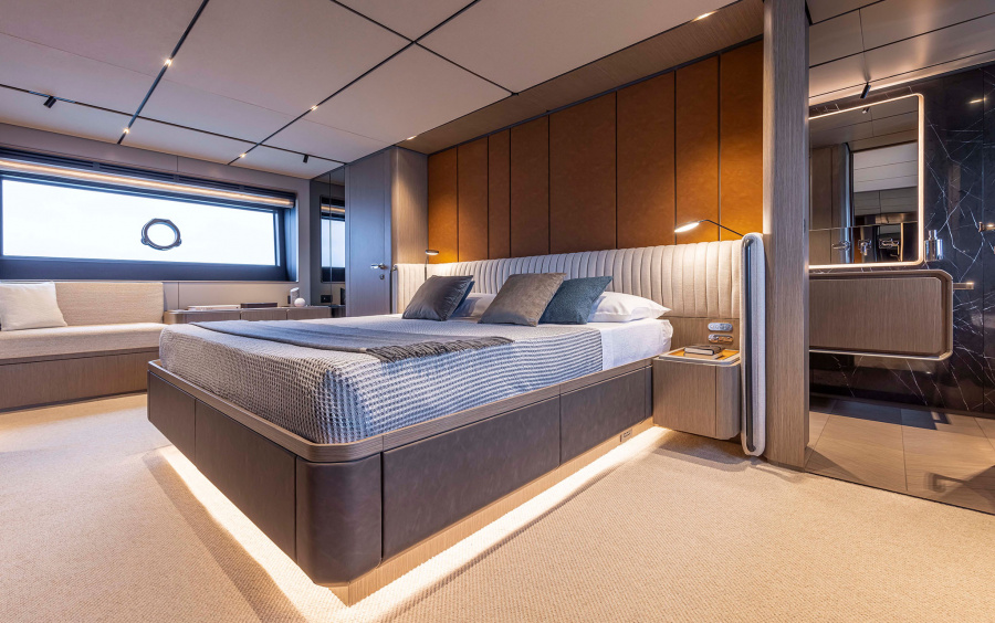 Ferretti Yachts INFYNITO 90 New фото 2.40