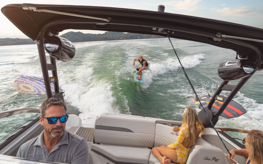 Sea Ray  Sea Ray SLX 260-Surf фото 1.3