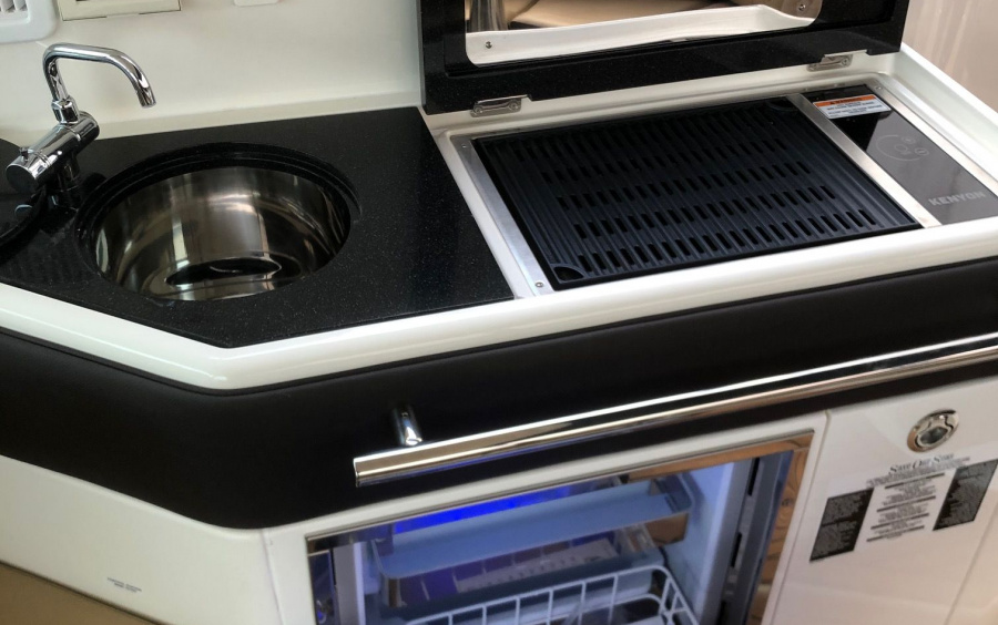 Sea Ray  Sundancer 320 Coupe/546 фото 1.10