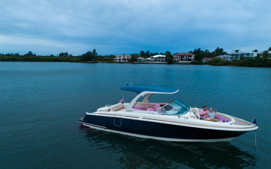 Chris-Craft Launch 31 GT SURF фото 1.1