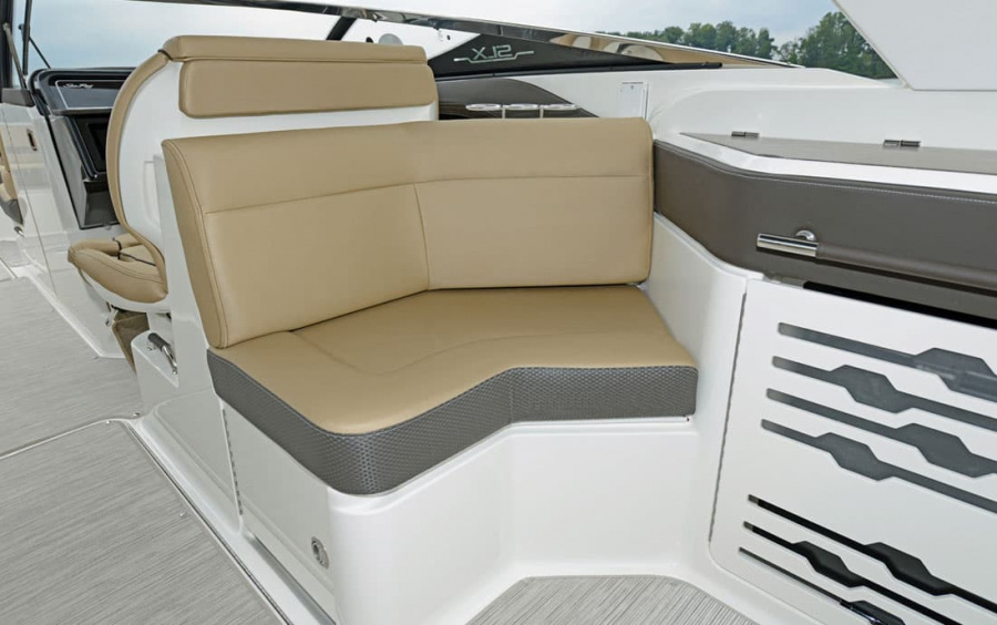 Sea Ray  SLX 310 фото 2.12