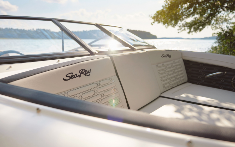 Sea Ray  190 SPX OB (Outboard) фото 1.2