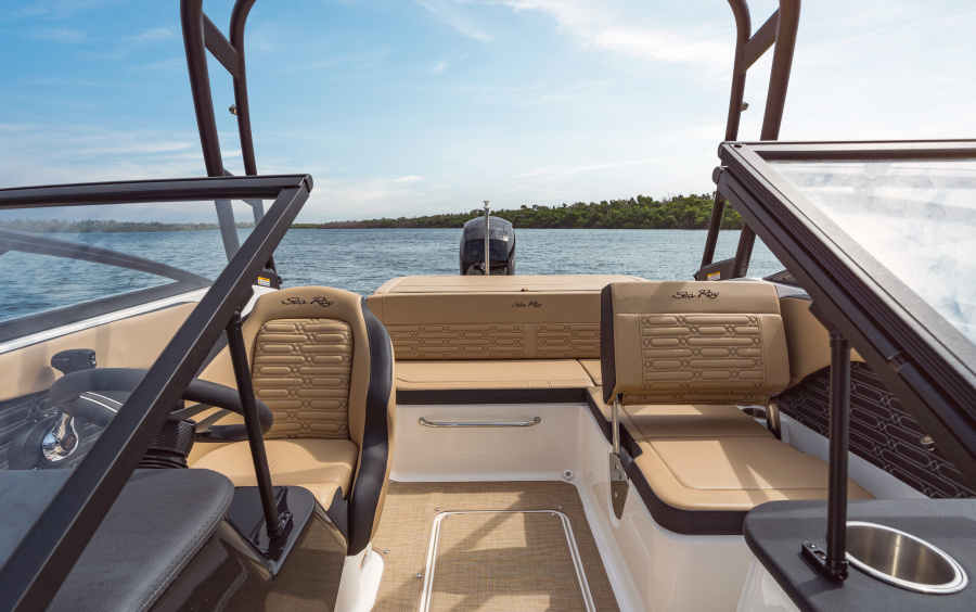 Sea Ray  190 SPX OB (Outboard) фото 1.3