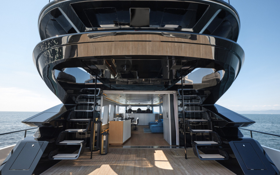 AB Yachts 110 фото 1.6