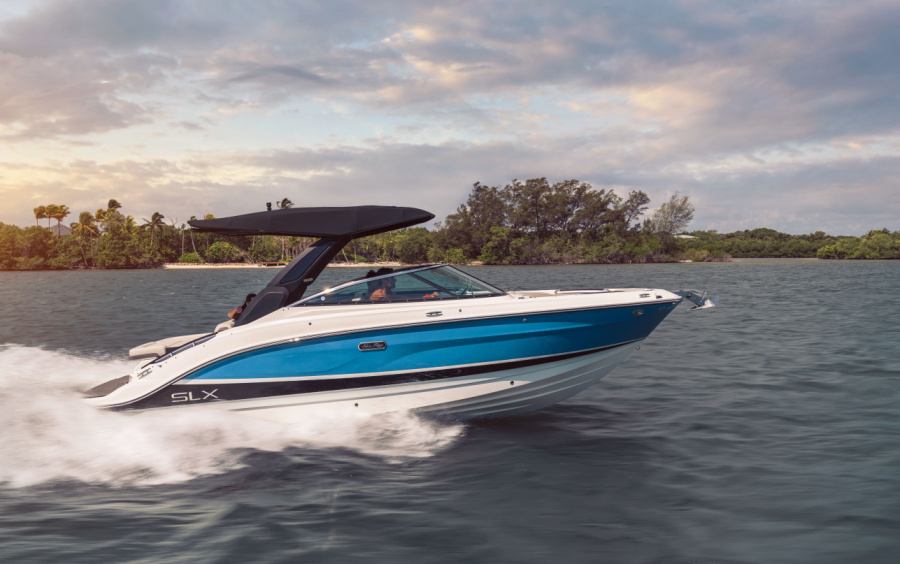 Sea Ray  SLX 260 фото 1.2