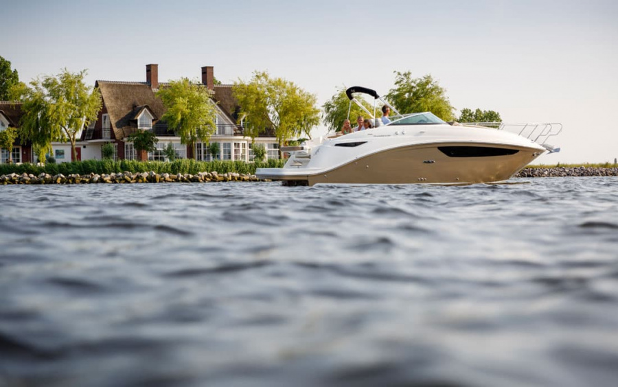 Sea Ray  Sundancer 265 фото 1.4