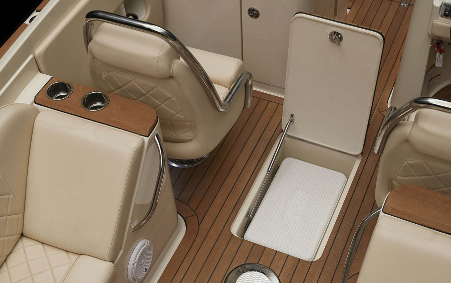 Chris-Craft Launch 27 фото 1.11