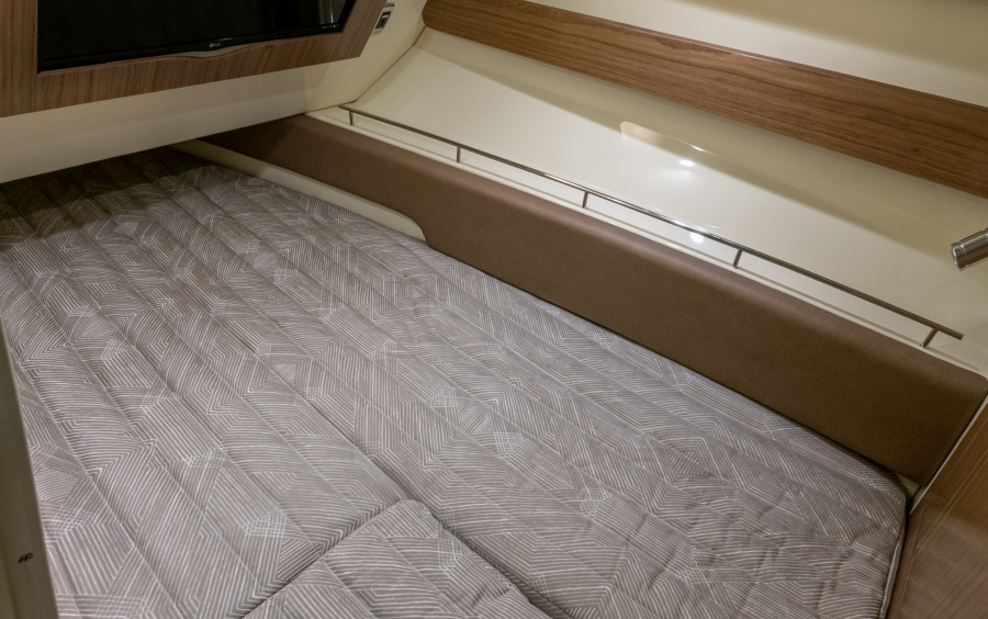 Chris-Craft Calypso 35 фото 1.18