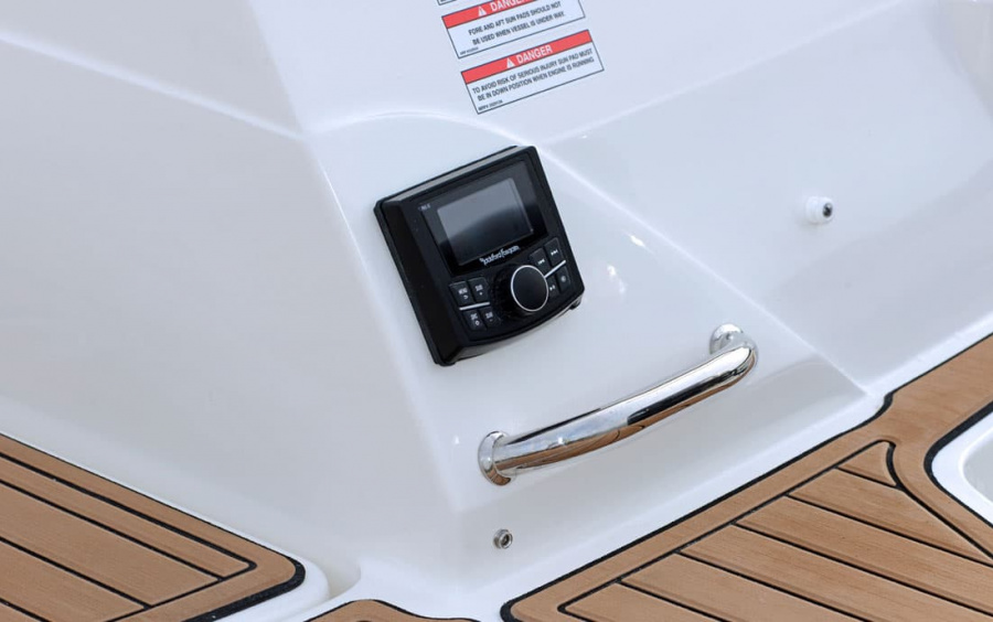 Sea Ray  230 SPX фото 2.7