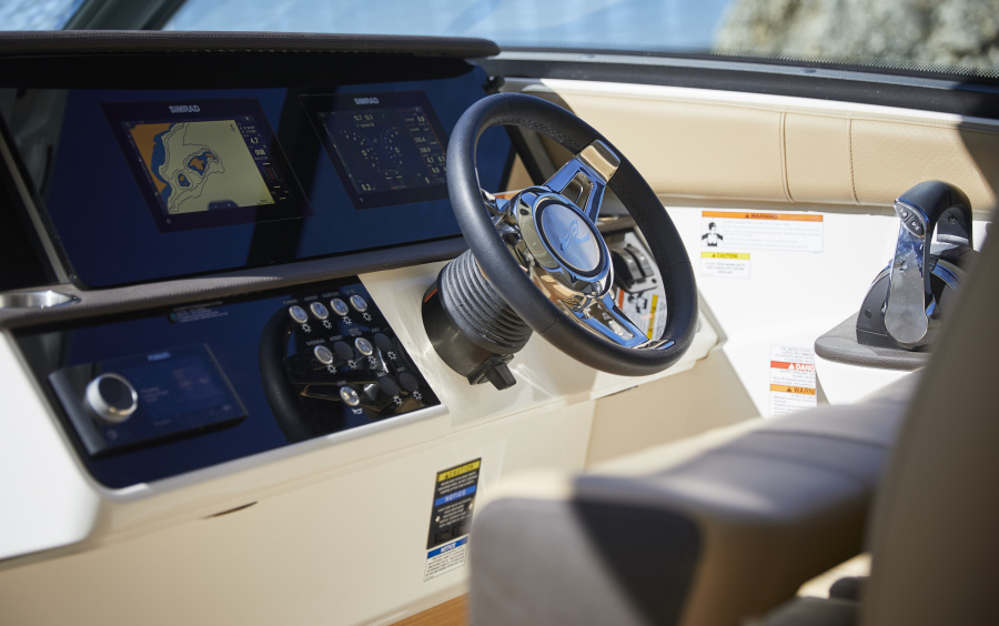 Sea Ray  Sundancer 320 фото 1.13