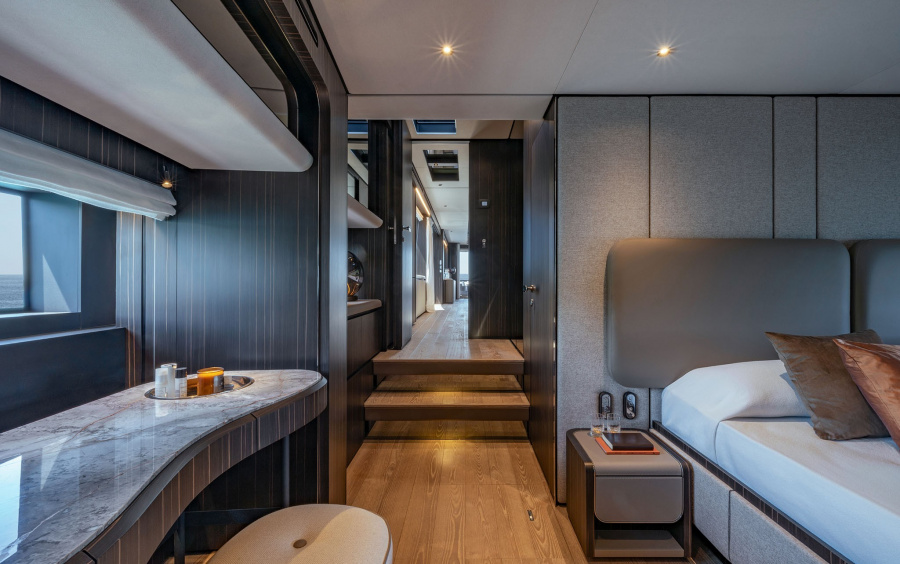 Ferretti Yachts 940 фото 2.6